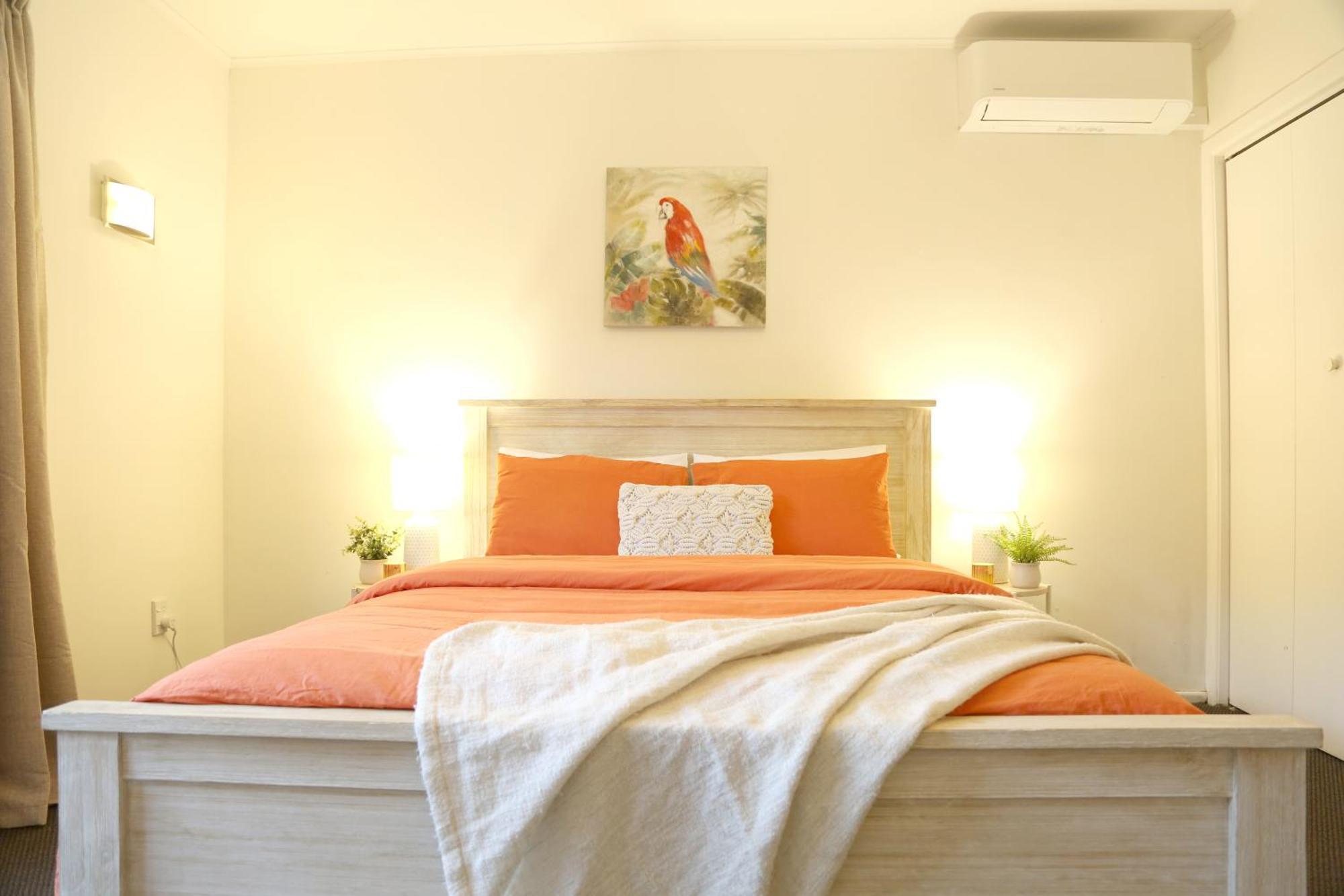 Skyline Haven - Entire Apartment - Free Parking, Espresso, Netflix - 15M To Cbd, Stadium, Ferry Wellington Exterior photo
